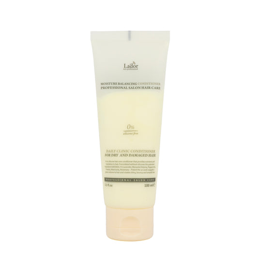  Flacone di La’dor Moisture Balancing Shampoo 200ml, shampoo idratante e nutriente per capelli secchi e danneggiati. Packaging minimal ed elegante con design professionale, perfetto per una haircare routine efficace. 