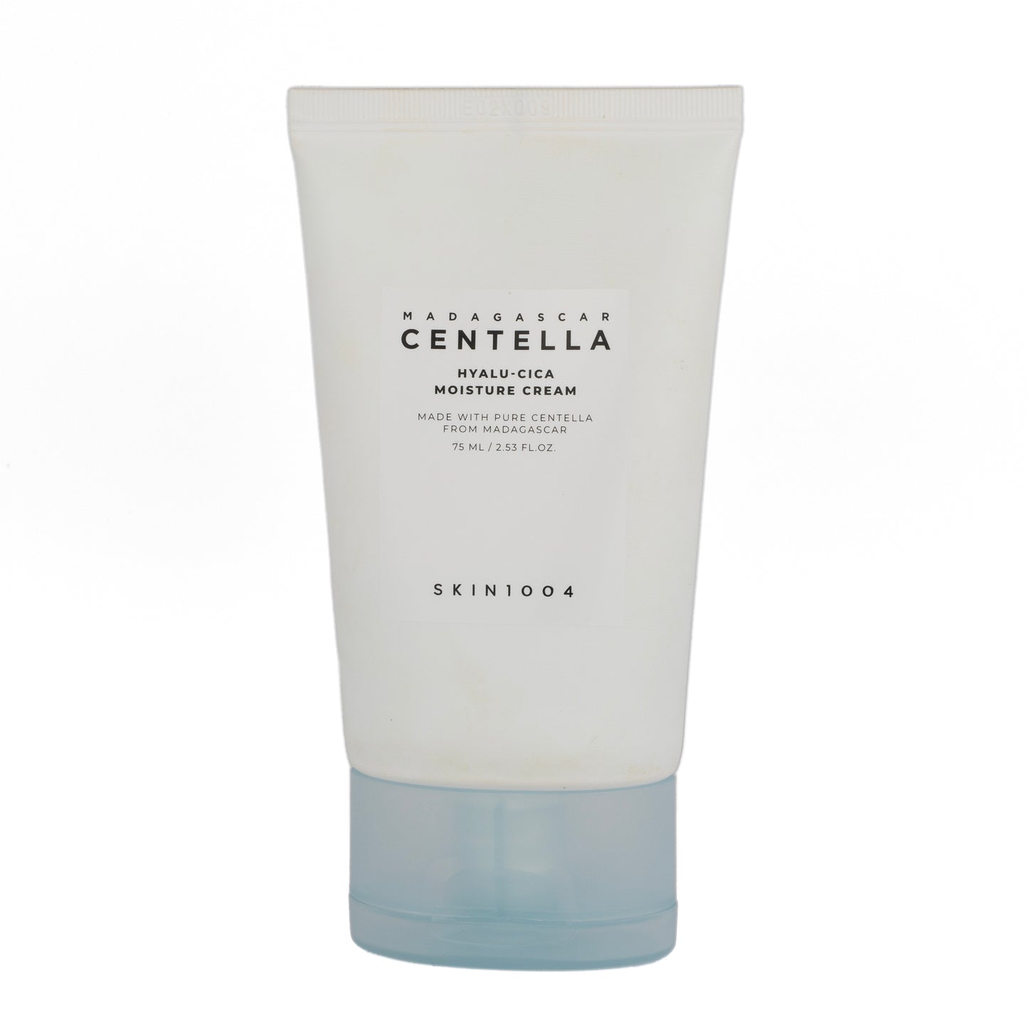 Barattolo della Madagascar Hyalu-Cica Moisture Cream di Skin1004, crema viso idratante con Acido Ialuronico e Centella Asiatica, disponibile su Pink Beauty per un'idratazione profonda e un effetto lenitivo ideale per tutti i tipi di pelle.